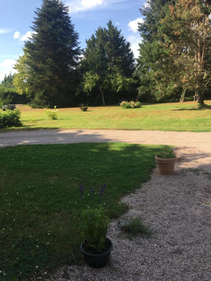 Au Charme Des Pommiers Bed & Breakfast Thiberville Luaran gambar